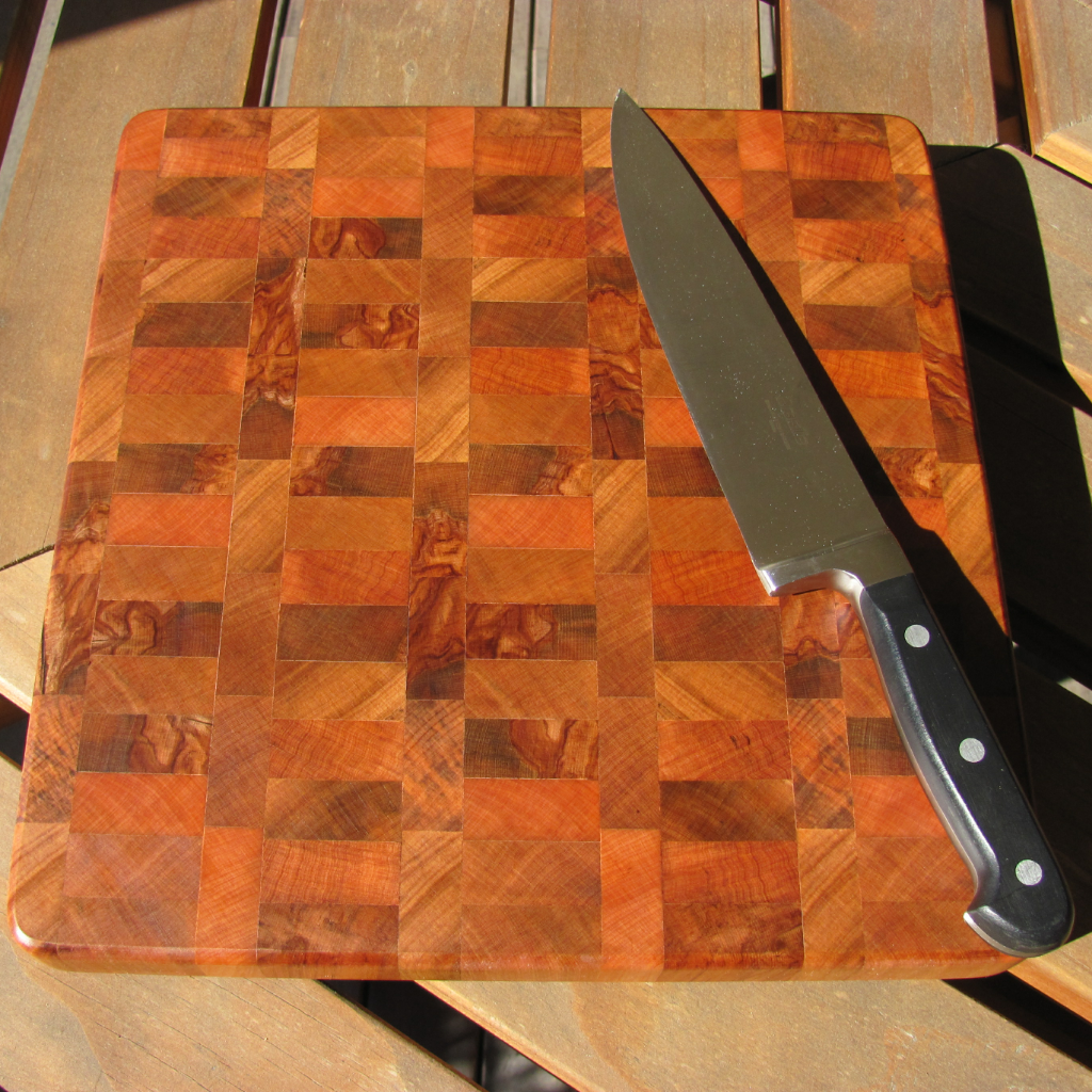 Rimu Endgrain Cutting Board Fynwood Products